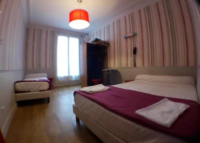 Hostel Perfect & *