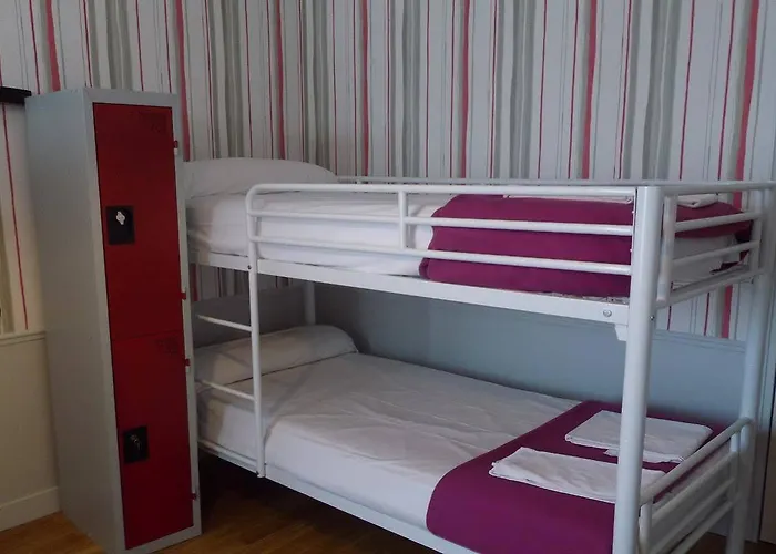 Perfect & Hostel